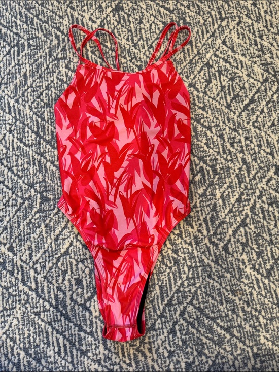 Jolyn Clothing Other - Women’s Murray Jolyn Pink & Red Floral One-Piece Swimsuit. Size 32.